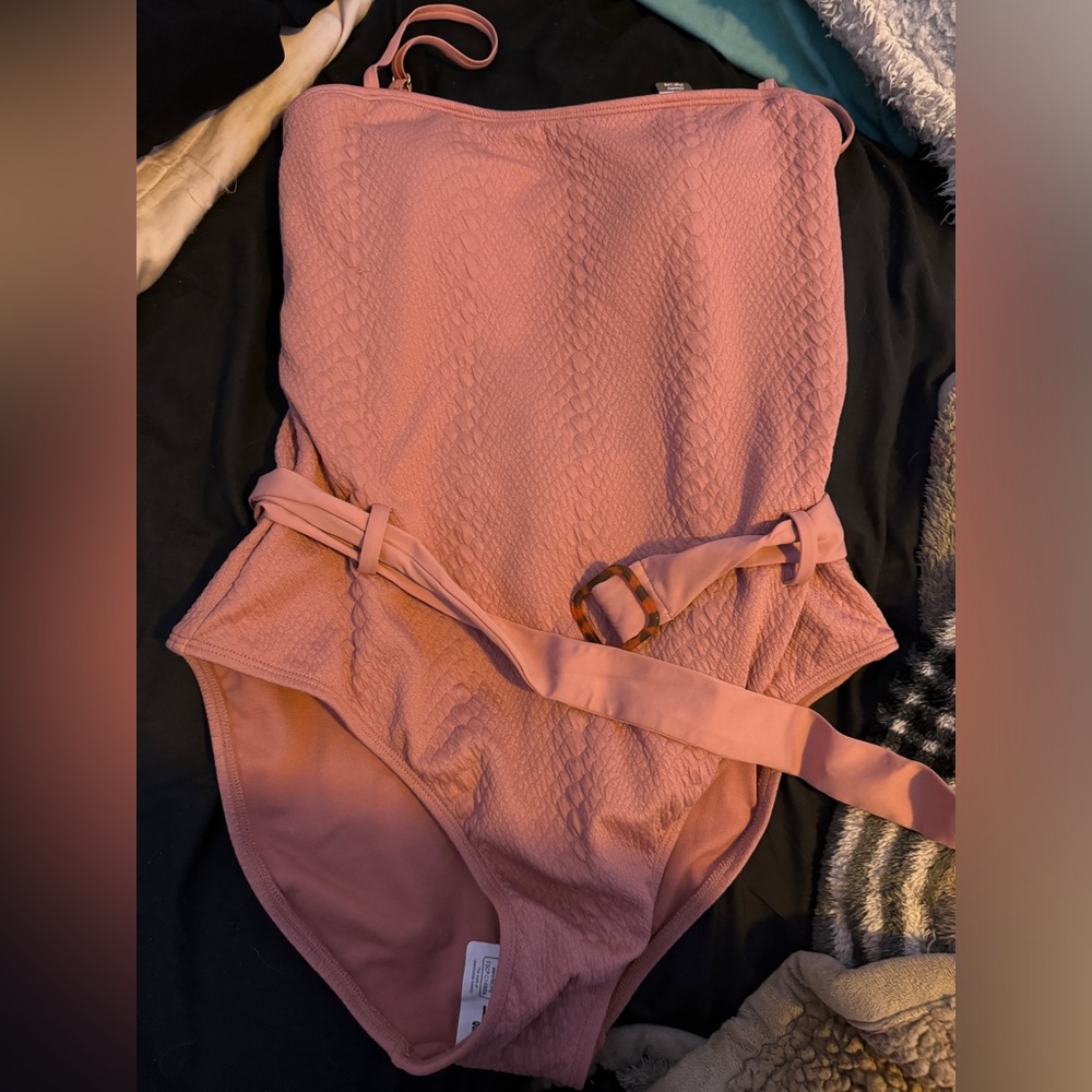 Time and tru one piece swimsuit